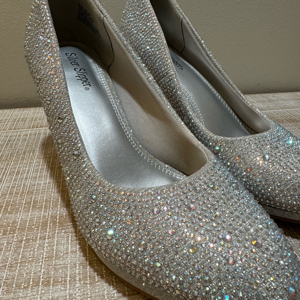 Silver Slipper size 8.5 heels